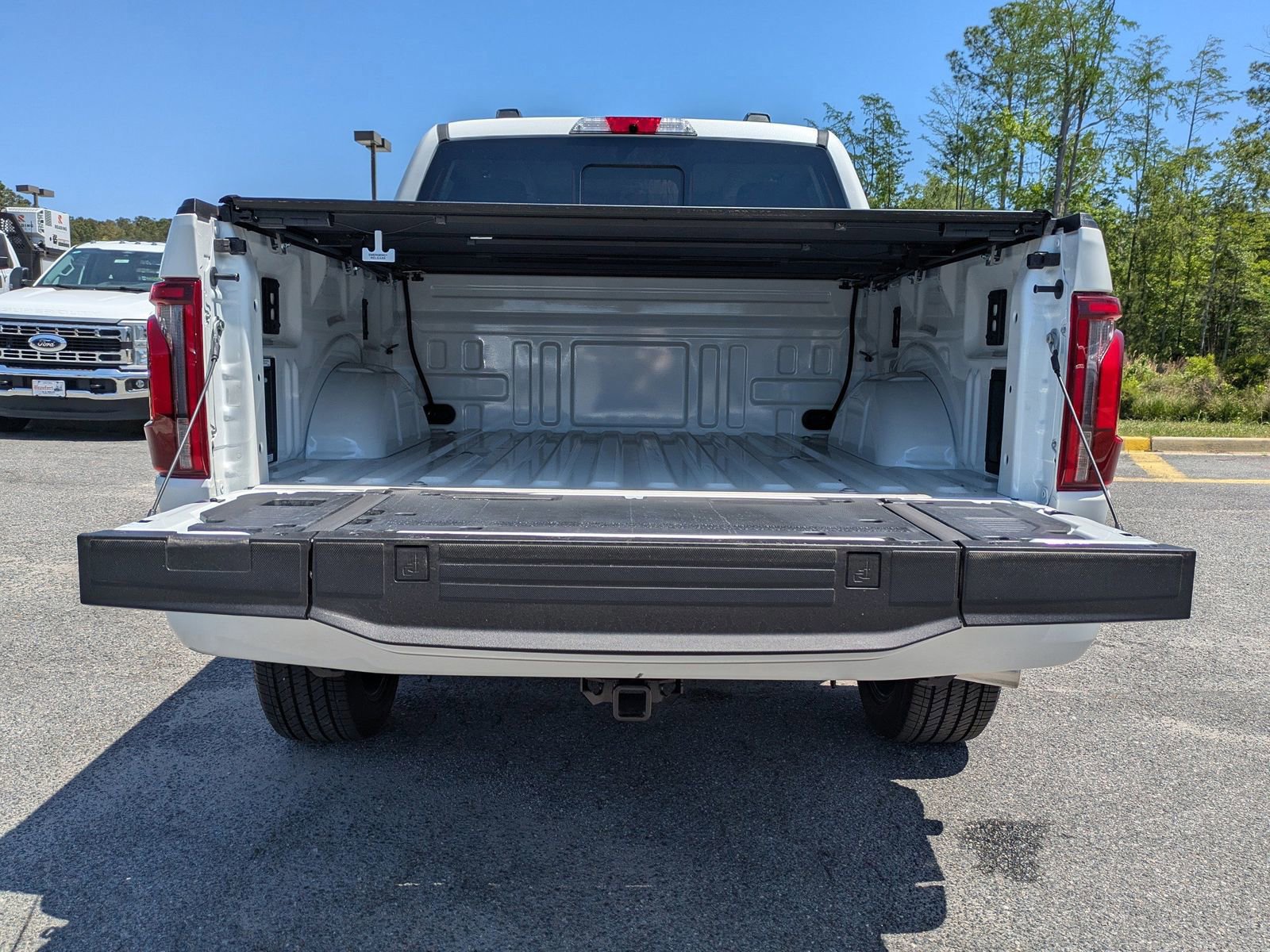 Certified 2025 Ford F150 Platinum w/ Equipment Group 703A Plus AWD/4WD image 6