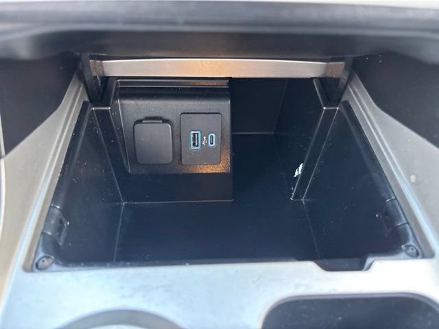 Certified 2023 Ford Explorer XLT w/ Equipment Group 202A AWD/4WD image 29