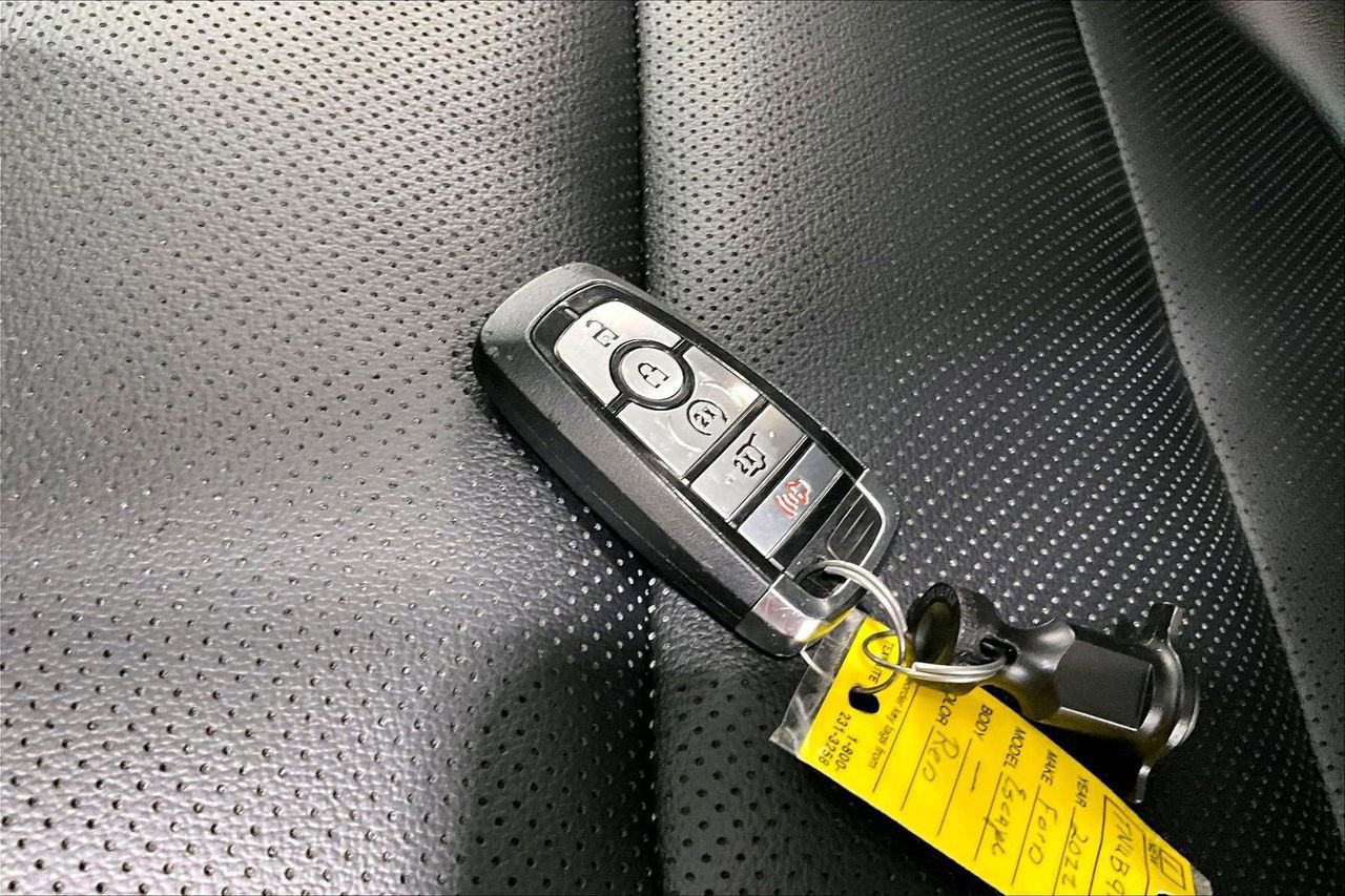 Certified 2022 Ford Escape SEL image 14