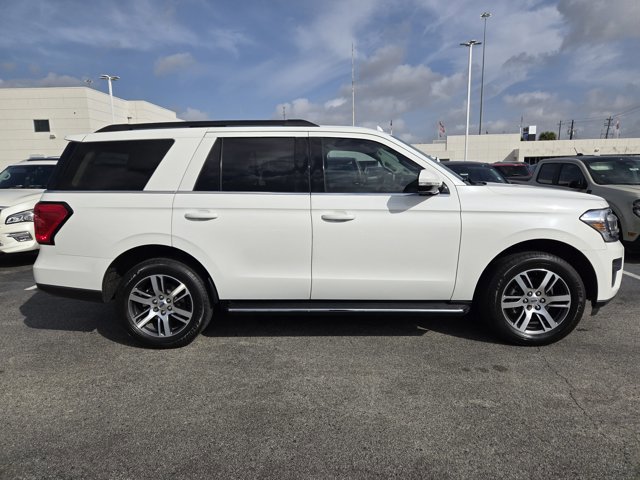 Certified 2022 Ford Expedition XLT image 2