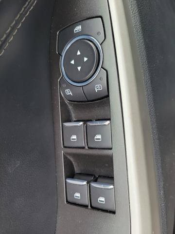 Certified 2022 Ford Explorer XLT w/ Equipment Group 202A AWD/4WD image 12