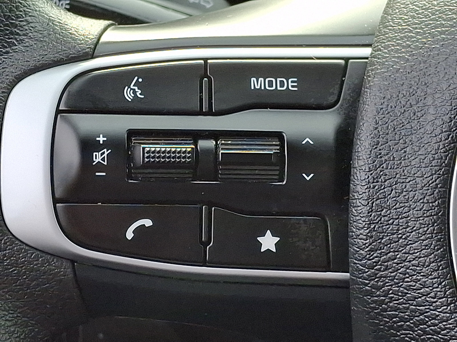 Used 2024 Kia Sportage LX image 21