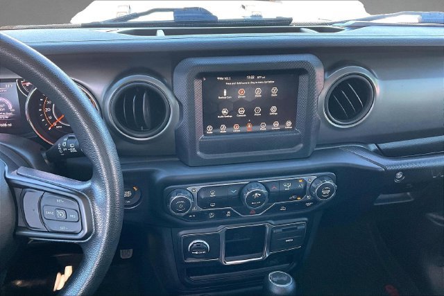 Used 2023 Jeep Wrangler Unlimited Sport AWD/4WD image 4