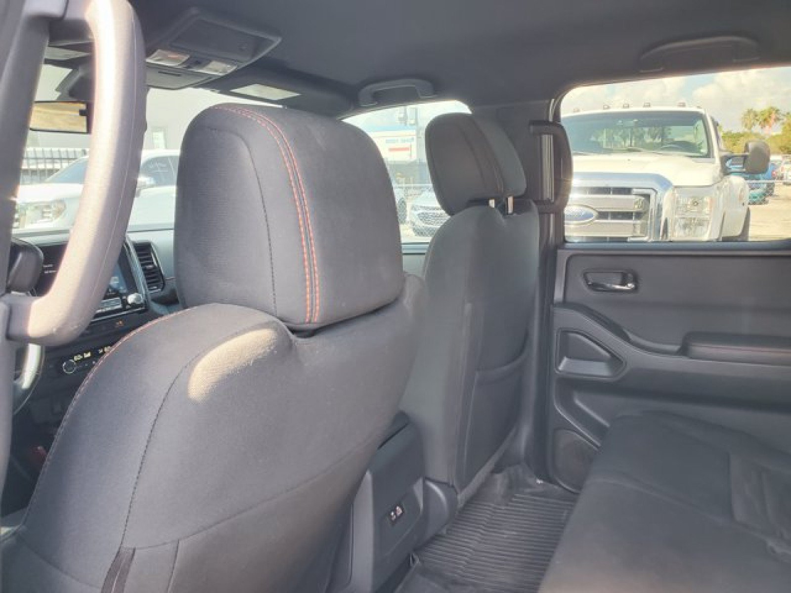 Used 2024 Nissan Frontier PRO-4X w/ Off-Road Protection Package AWD/4WD image 27