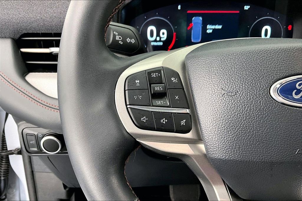 Certified 2025 Ford Explorer Active image 18