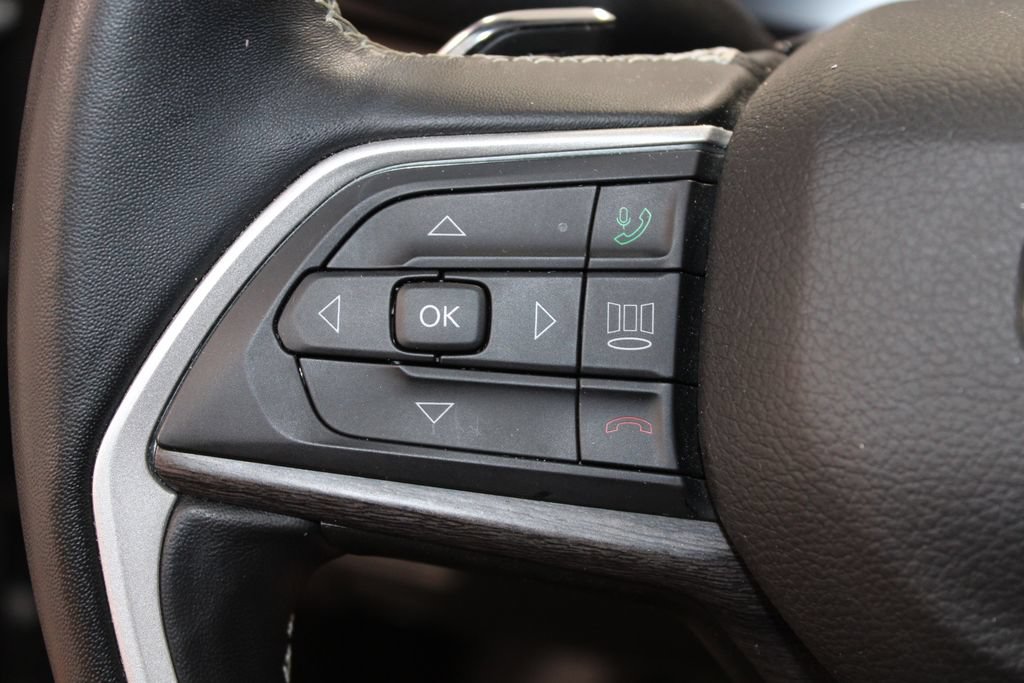 Used 2022 Jeep Grand Cherokee Limited AWD/4WD image 20