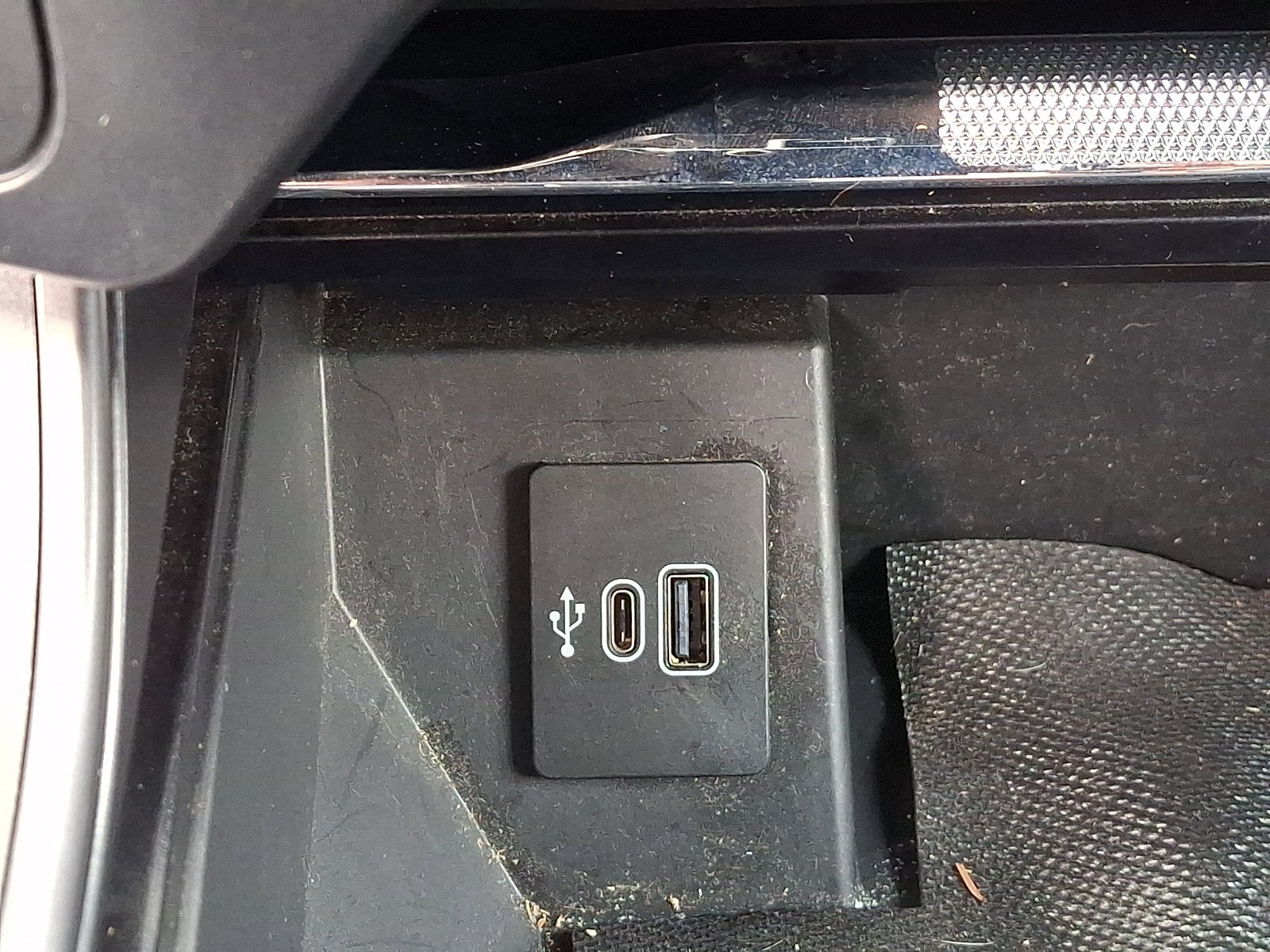 Certified 2025 Ford F150 Lariat w/ Equipment Group 501A Mid AWD/4WD image 25