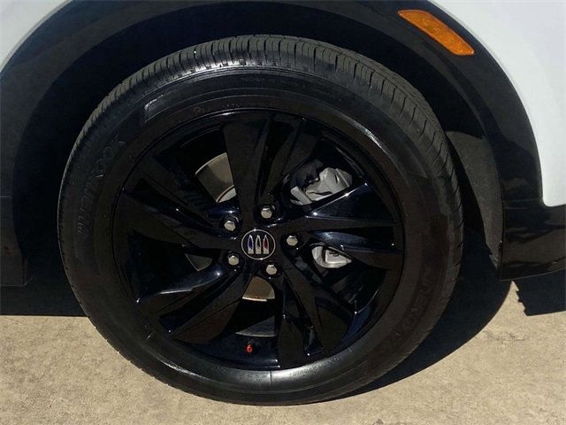 Used 2025 Buick Encore GX Sport Touring w/ Advanced Technology Package image 9