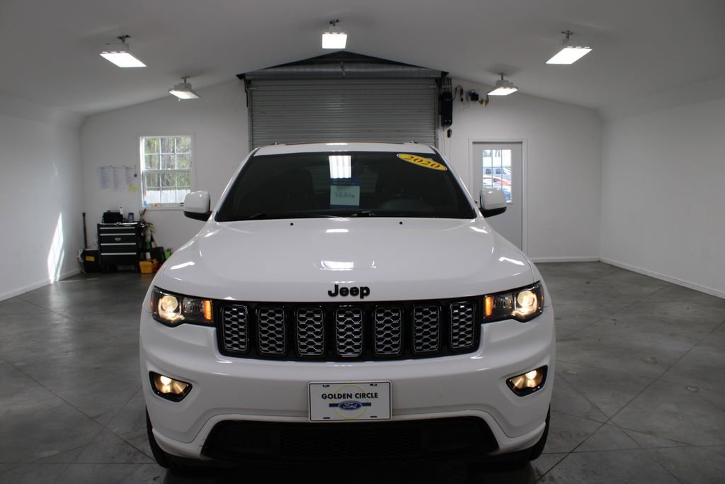 Used 2020 Jeep Grand Cherokee Altitude image 4
