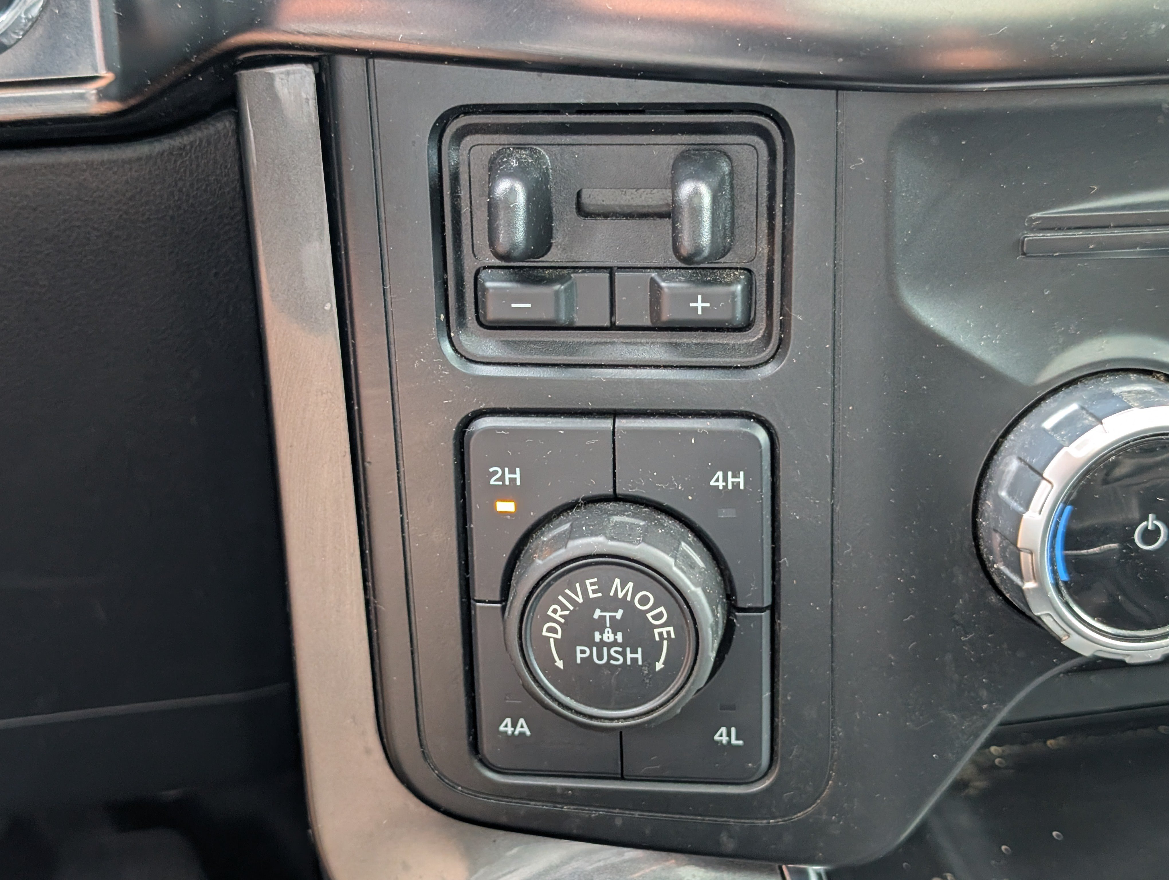 Certified 2023 Ford F150 Lariat w/ Equipment Group 502A High AWD/4WD image 28
