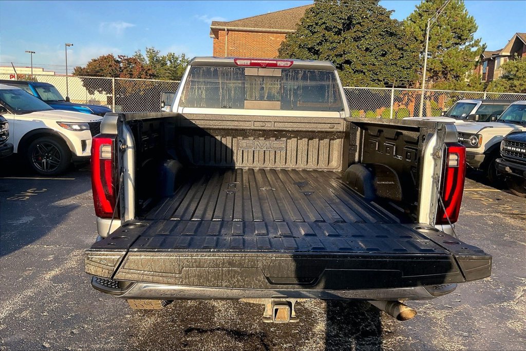 Used 2024 GMC Sierra 2500 SLT w/ SLT Premium Package AWD/4WD image 27