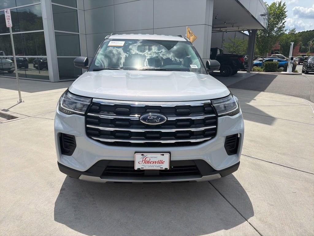Certified 2025 Ford Explorer Active RWD video 2