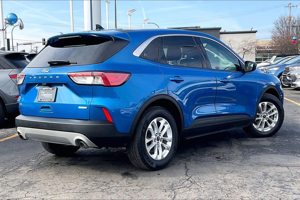 Certified 2020 Ford Escape SE image 11