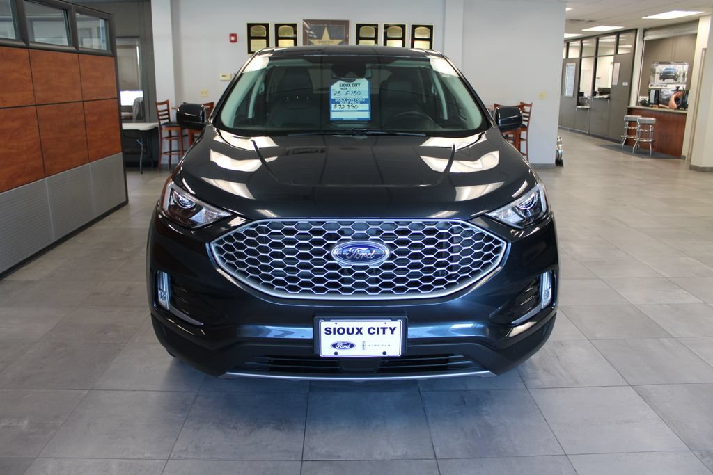 Certified 2023 Ford Edge SEL w/ Convenience Package AWD/4WD image 8