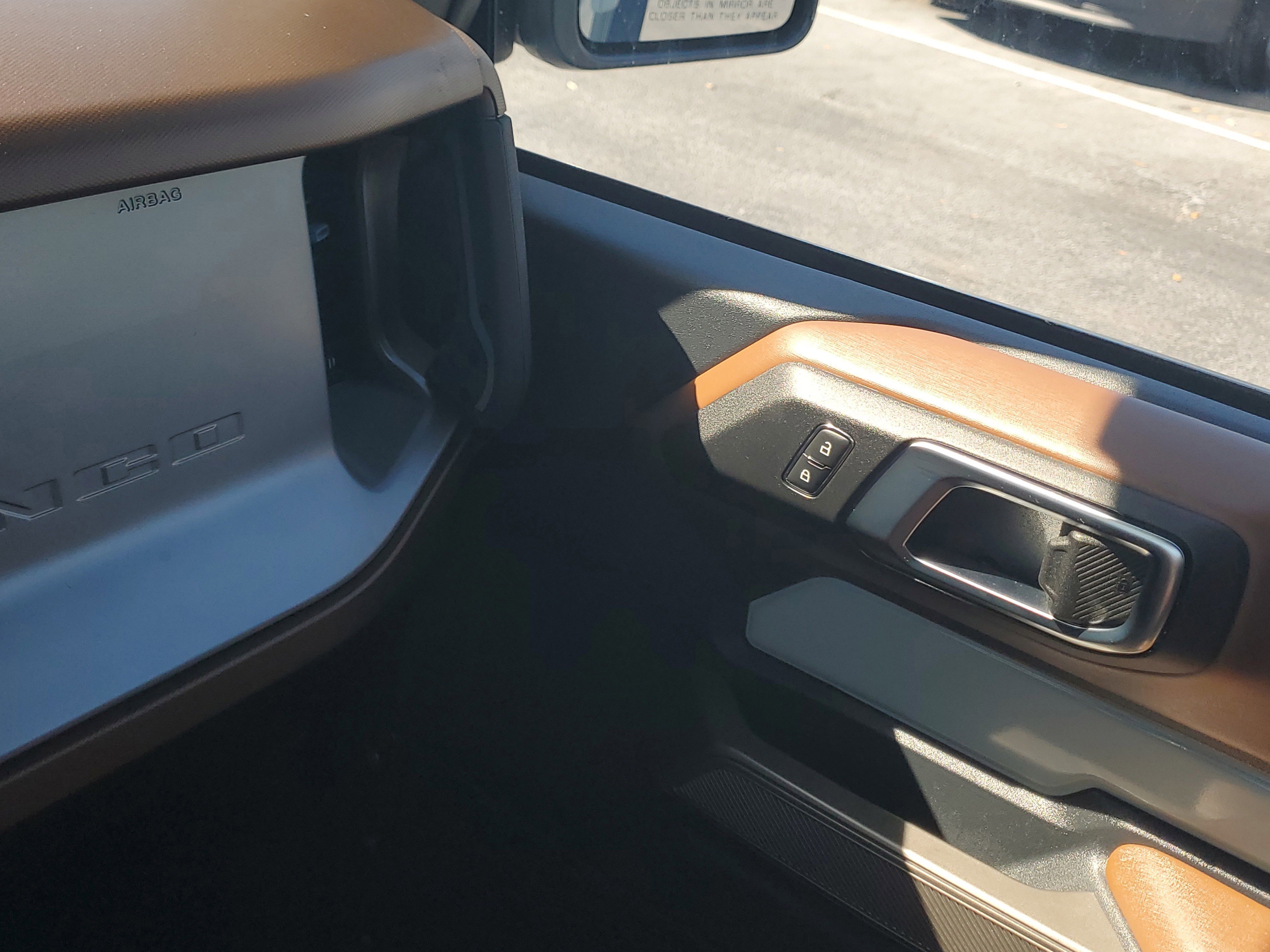 Certified 2023 Ford Bronco Outer Banks w/ Sasquatch Package image 24