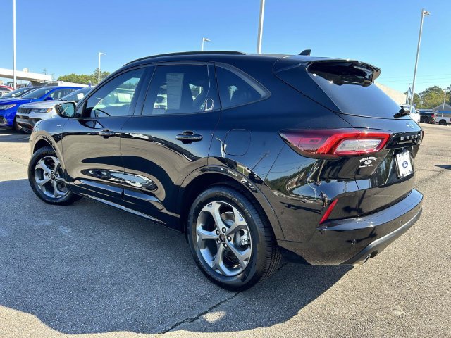 Certified 2024 Ford Escape ST-Line w/ Tech Pack #1 FWD image 8