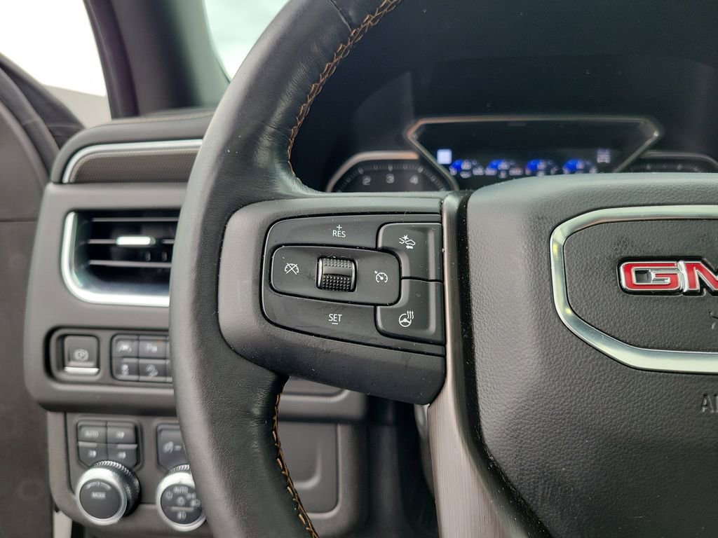 Used 2021 GMC Yukon XL AT4 w/ AT4 Premium Package AWD/4WD image 24