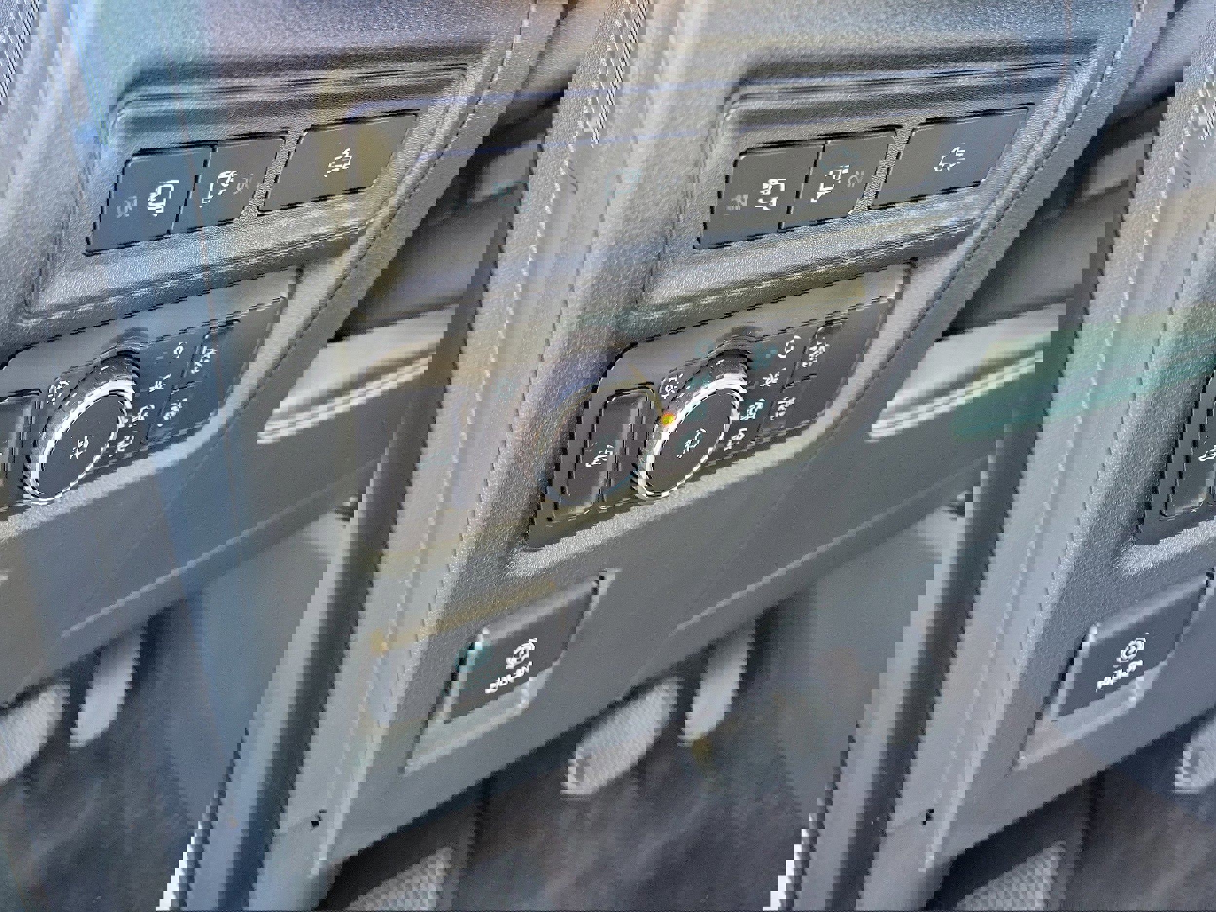 Certified 2021 Ford F150 XLT w/ Equipment Group 302A High image 23