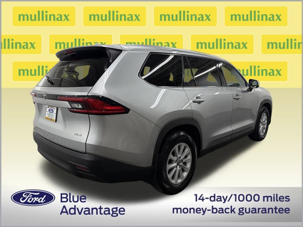 Used 2024 Toyota Grand Highlander image 5