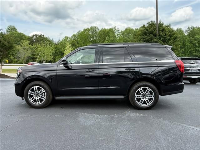 Certified 2025 Ford Expedition Active AWD/4WD image 7