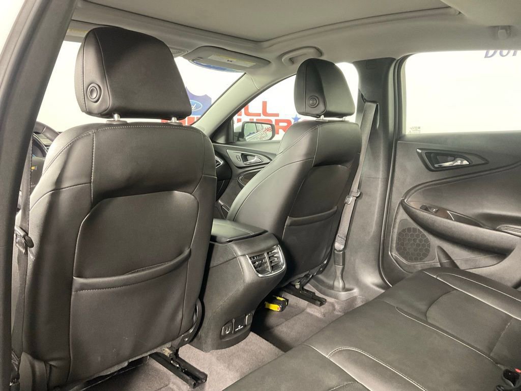 Used 2018 Chevrolet Malibu Premier w/ Premier Sun and Wheel Package image 15