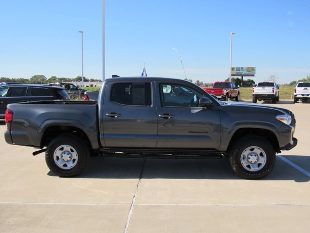 Used 2021 Toyota Tacoma SR AWD/4WD image 10