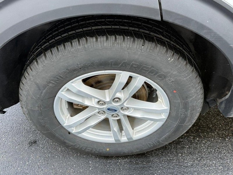 Certified 2023 Ford Explorer XLT image 8