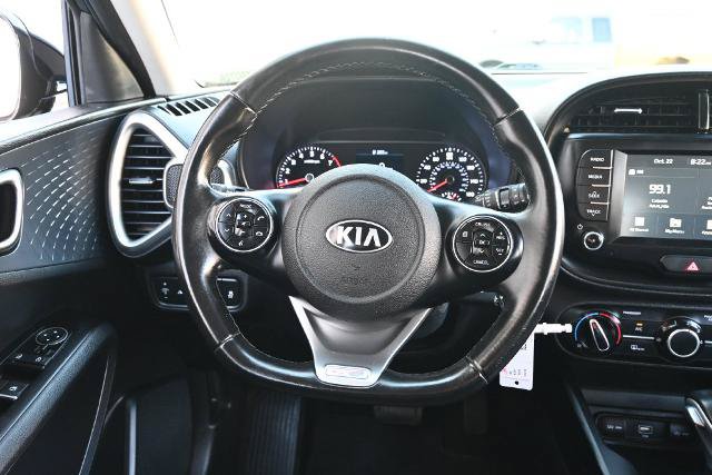 Used 2020 Kia Soul GT-Line FWD image 28