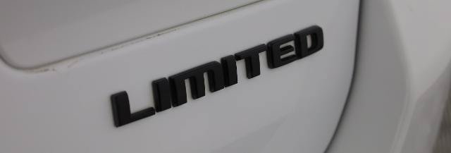 Used 2023 Jeep Grand Cherokee L Limited w/ Black Appearance Package AWD/4WD image 36