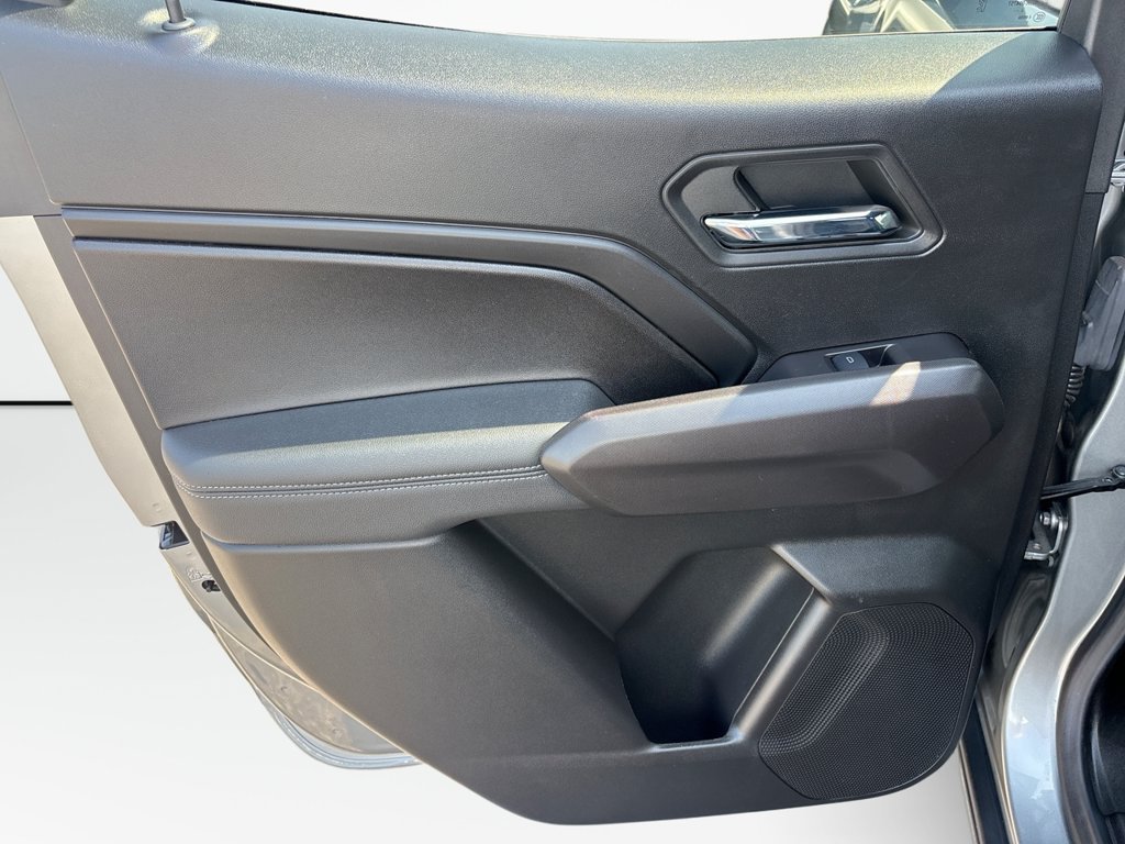 Used 2024 Chevrolet Colorado LT w/ LT Convenience Package RWD image 19