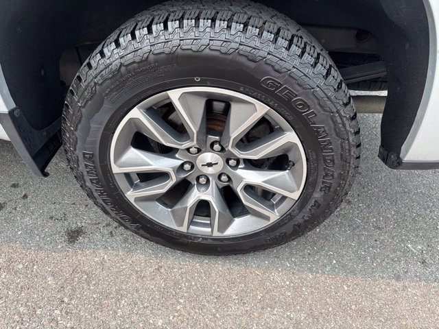 Used 2019 Chevrolet Silverado 1500 RST AWD/4WD image 11