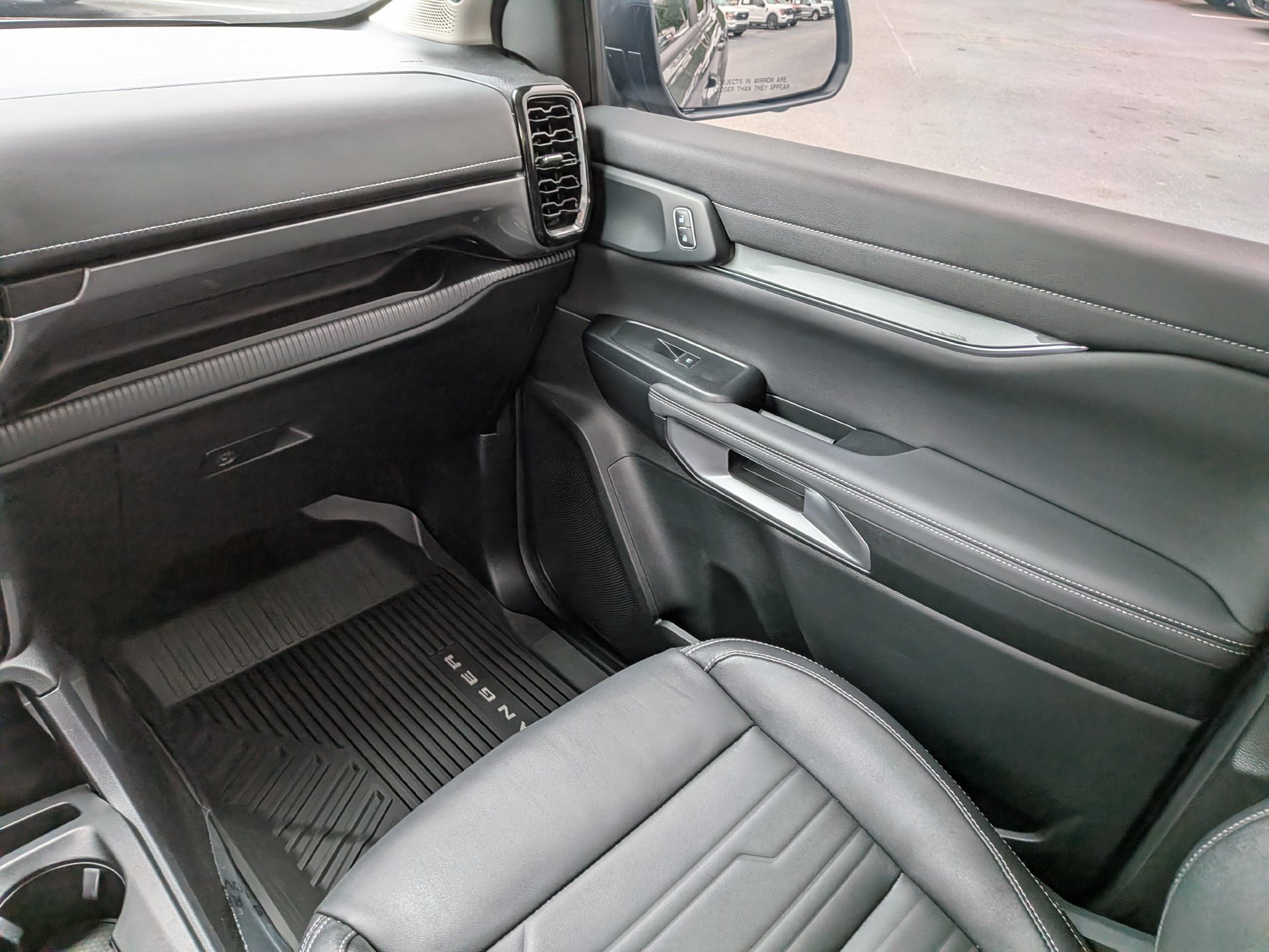 Certified 2025 Ford Ranger Lariat w/ FX4 Off-Road Package AWD/4WD image 19