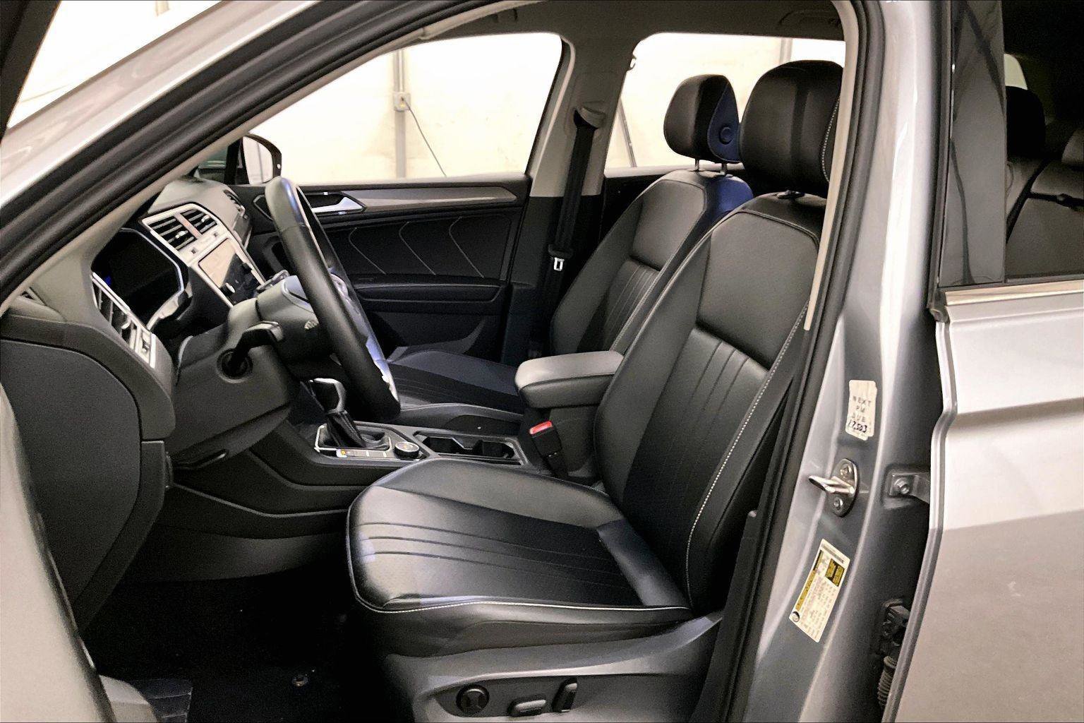 Used 2024 Volkswagen Tiguan SE image 24