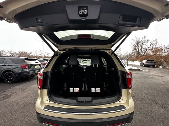 Certified 2018 Ford Explorer XLT w/ Equipment Group 202A image 43
