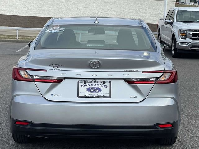 Used 2025 Toyota Camry LE image 4