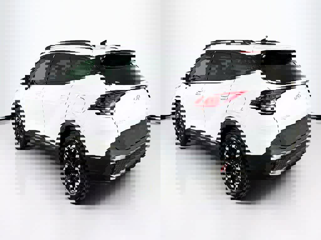 Used 2023 Kia Sportage X-Line w/ X-Line Premium Package image 3