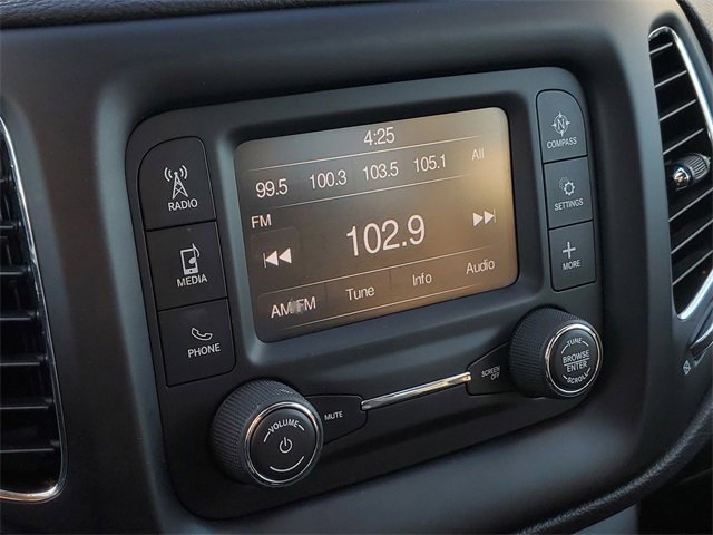 Used 2018 Jeep Compass Latitude image 18