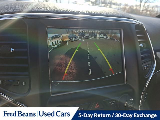 Used 2018 Jeep Grand Cherokee Limited image 24
