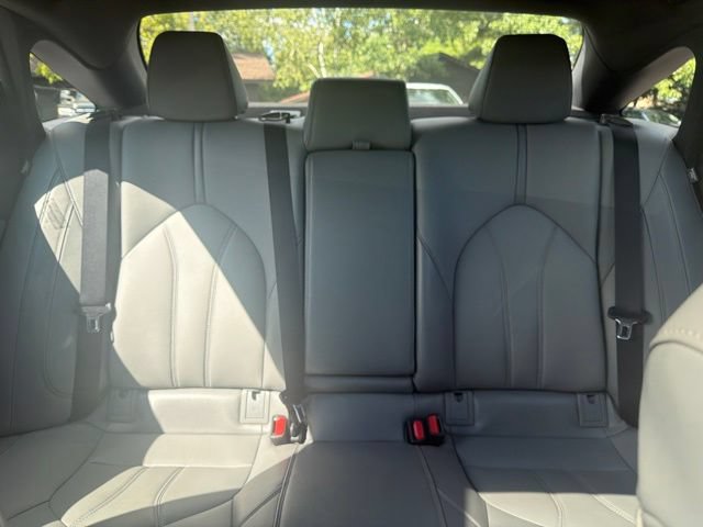 Used 2022 Toyota Avalon XLE w/ Moonroof Package FWD image 32