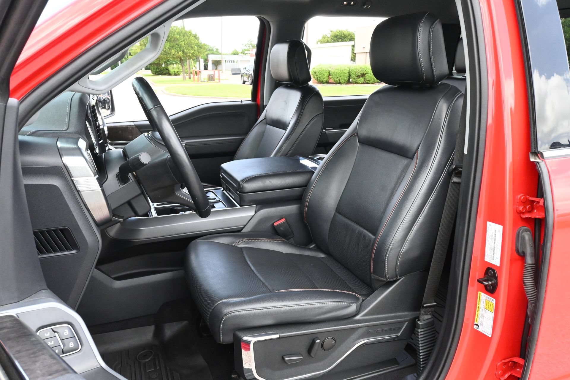 Certified 2023 Ford F150 Lariat w/ FX4 Off-Road Package AWD/4WD image 17