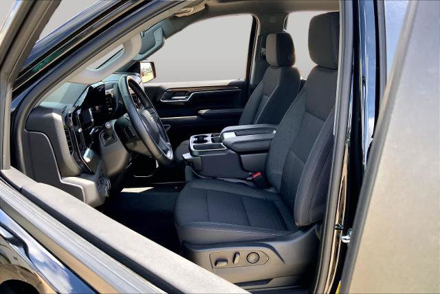 Used 2023 Chevrolet Silverado 1500 LT AWD/4WD image 8