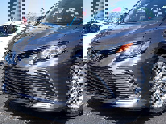 Used 2023 Toyota Camry LE FWD image 2