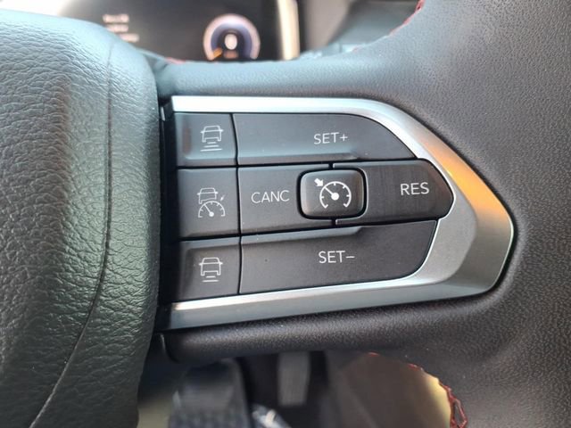 Used 2025 Jeep Compass Trailhawk w/ Trailhawk Elite Group image 29