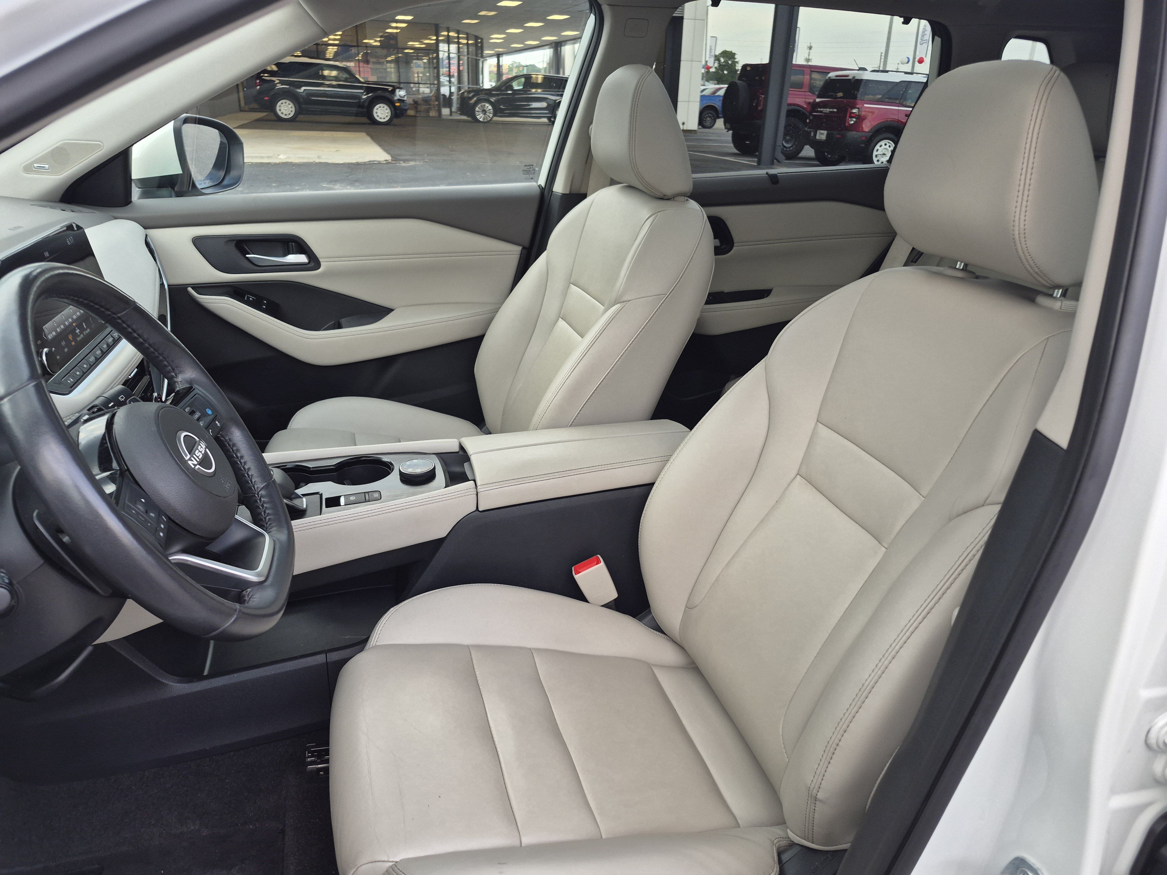 Used 2023 Nissan Rogue SL w/ SL Premium Package AWD/4WD image 11