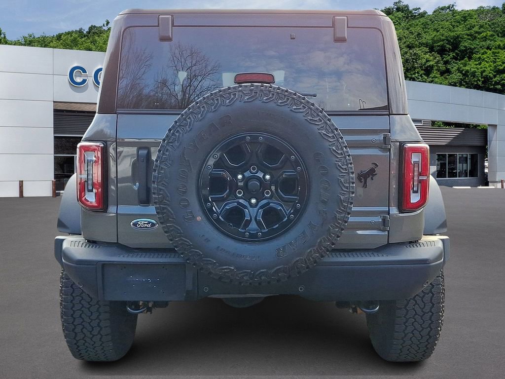 Certified 2025 Ford Bronco Badlands w/ Sasquatch Package image 3