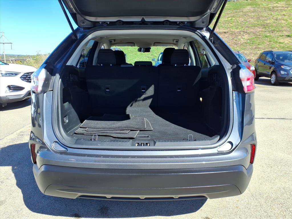 Certified 2022 Ford Edge SE image 10