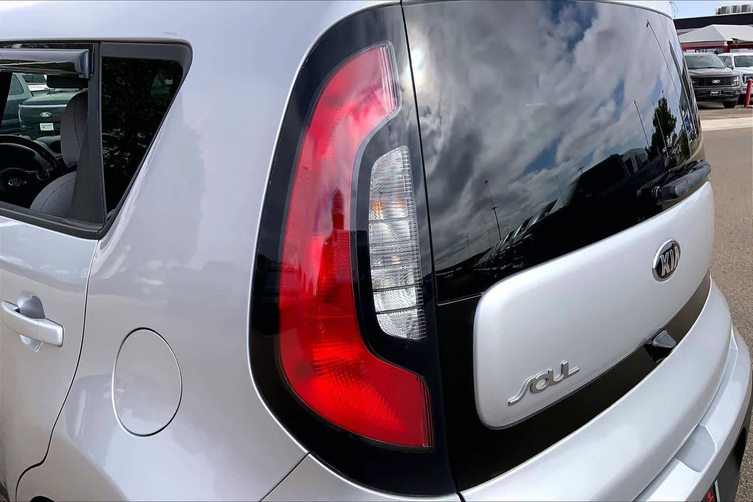 Used 2017 Kia Soul w/ Convenience Package FWD image 29