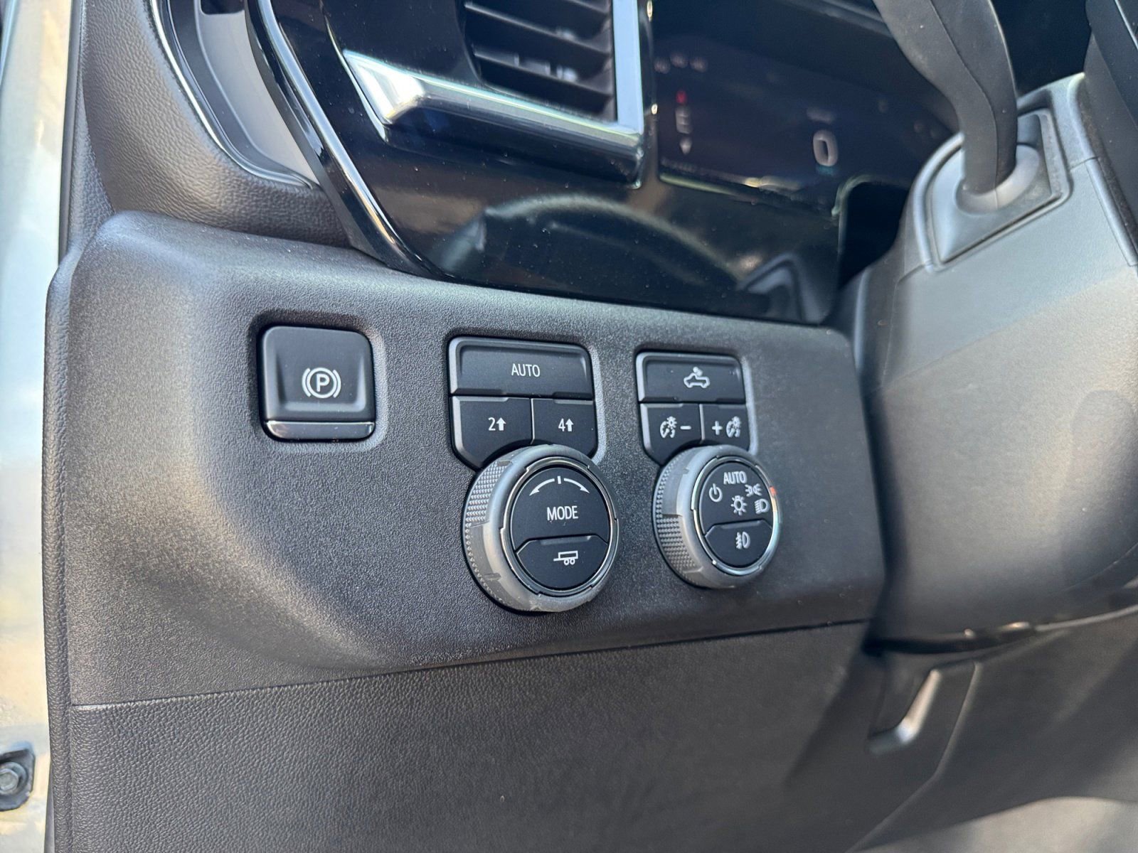 Used 2024 Chevrolet Silverado 1500 RST w/ Convenience Package II image 22