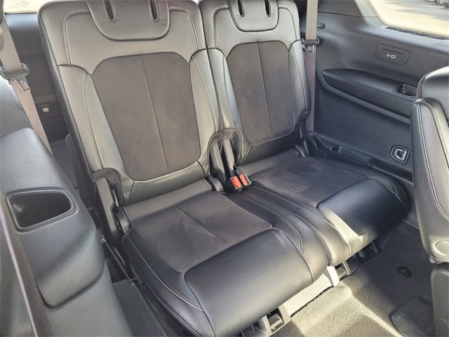 Used 2023 Jeep Grand Cherokee L Laredo image 13