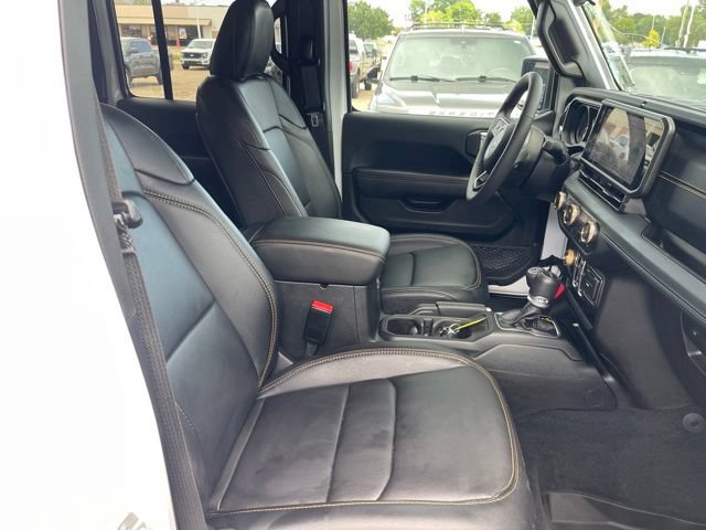 Used 2025 Jeep Gladiator Sport AWD/4WD image 21
